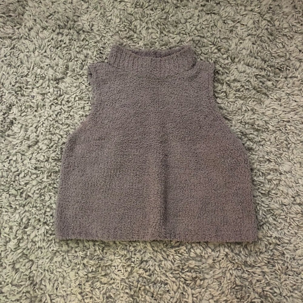 Grey fuzzy turtleneck tank🤍